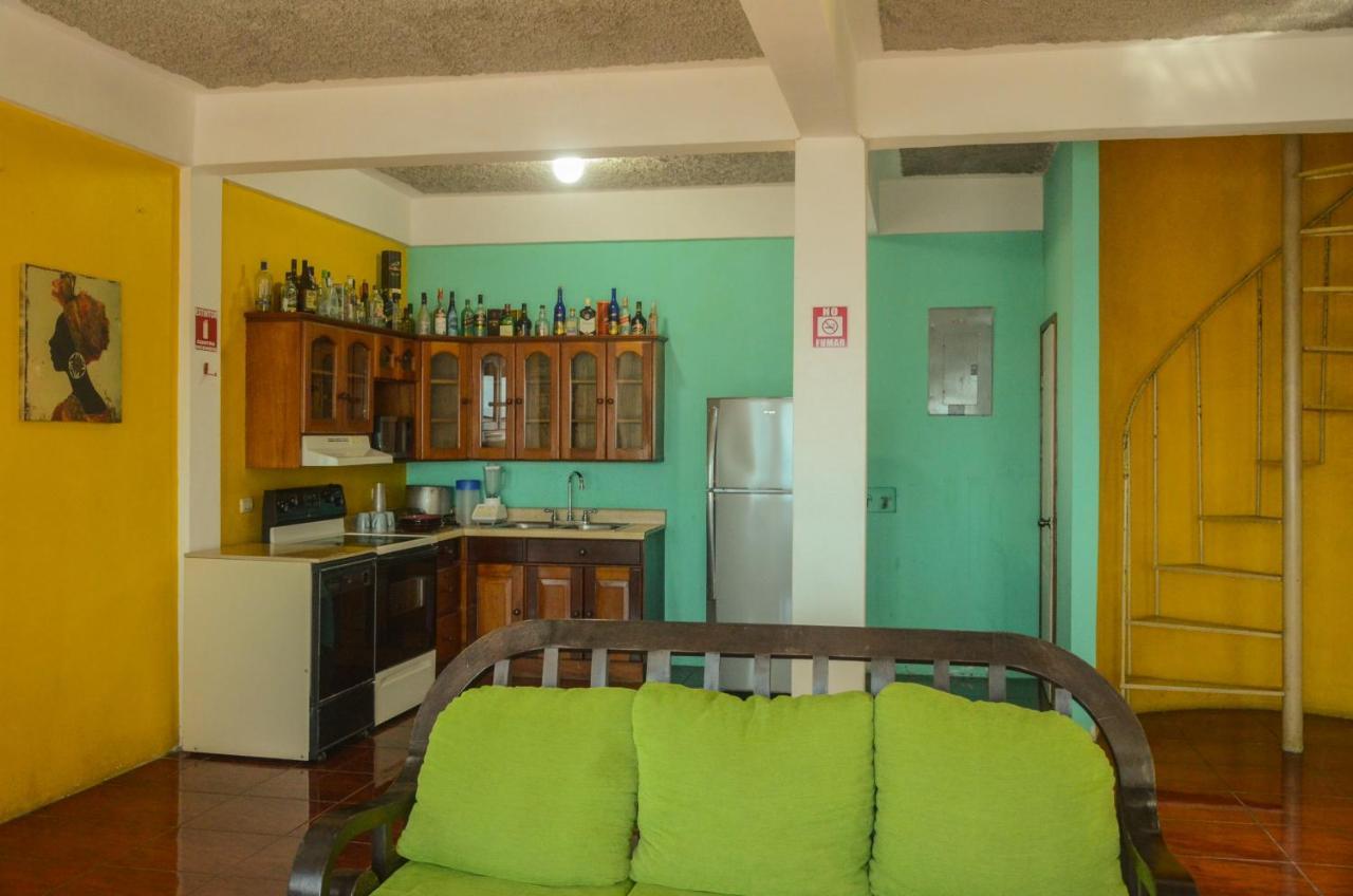 Chalet Castillo El Estor Extérieur photo